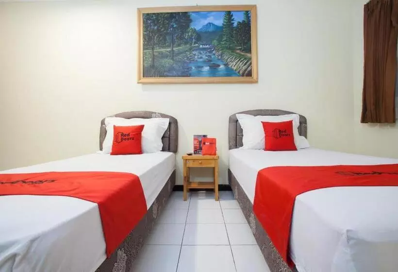 ペンション Reddoorz At Pandan Inn Batu