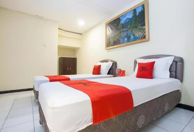 ペンション Reddoorz At Pandan Inn Batu