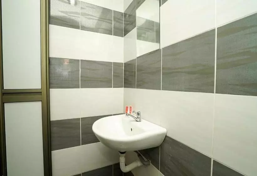 Q On Hotel By Oyo Rooms
