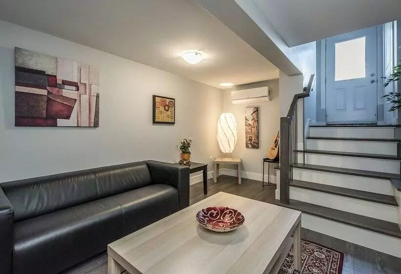 Spacious Dal & Downtown Apartments