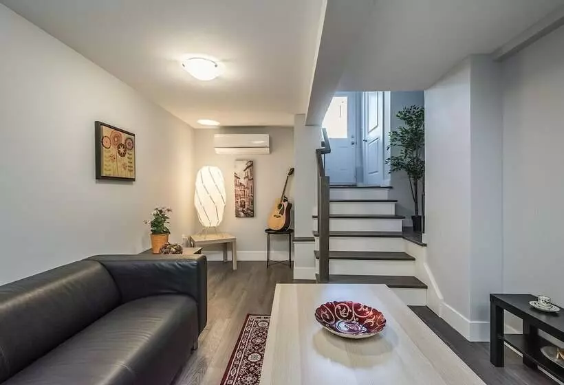 Spacious Dal & Downtown Apartments