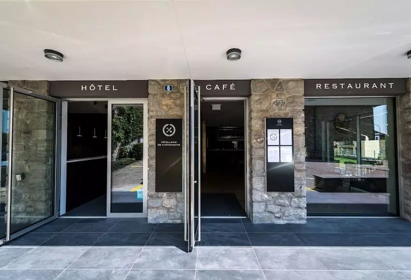 Châtonneyre Hotel & Restaurant