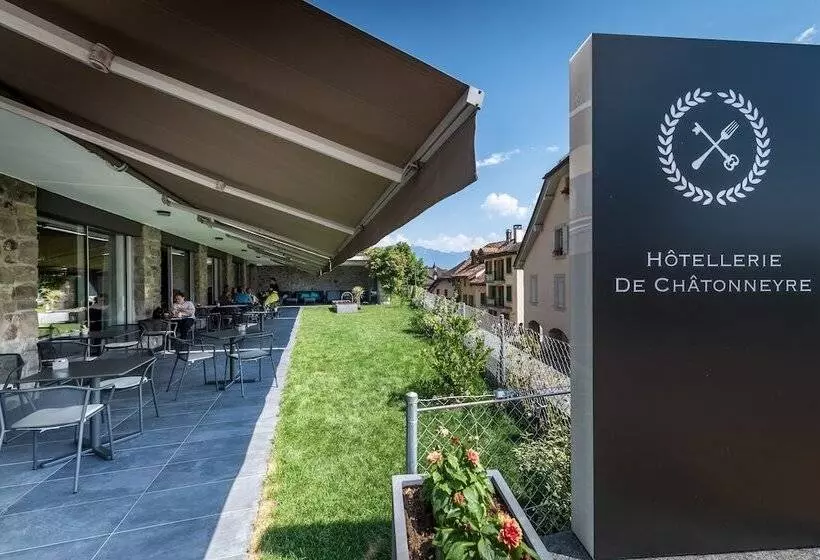 Châtonneyre Hotel & Restaurant