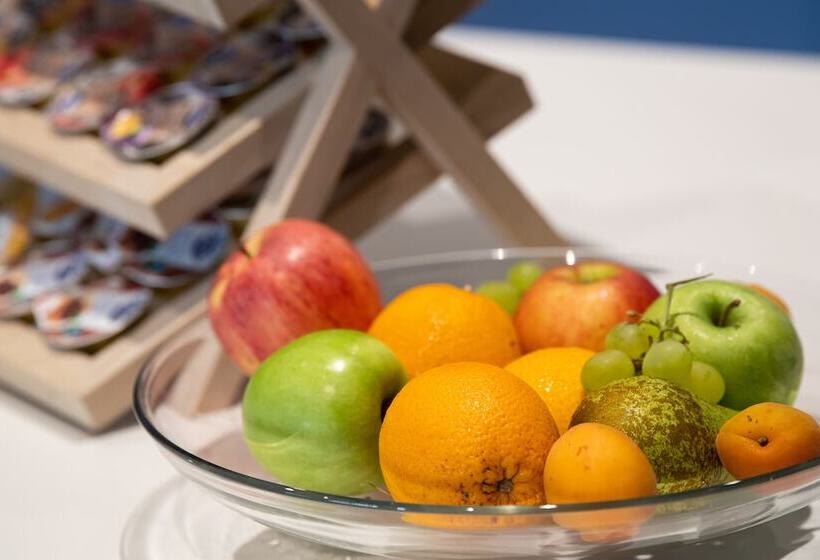 Châtonneyre Hotel & Restaurant