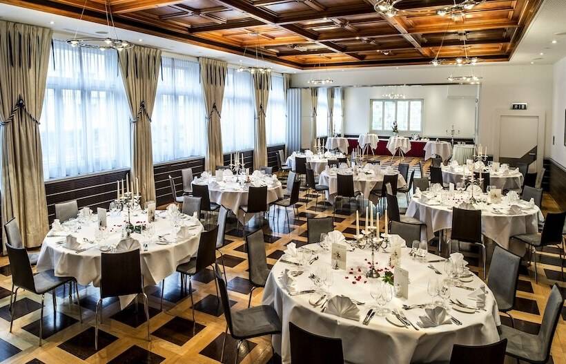 هتل Krone Unterstrass