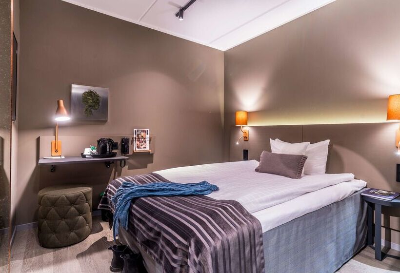 هتل Scandic Continental