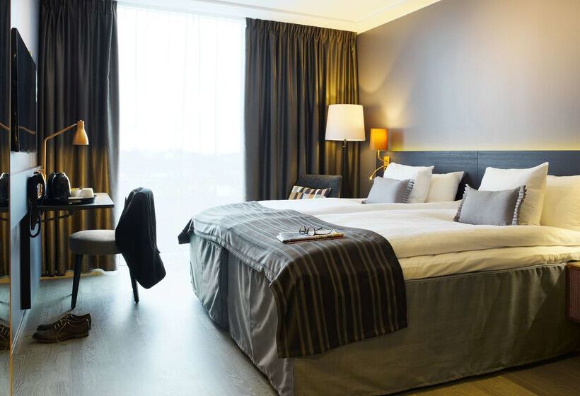 هتل Scandic Continental