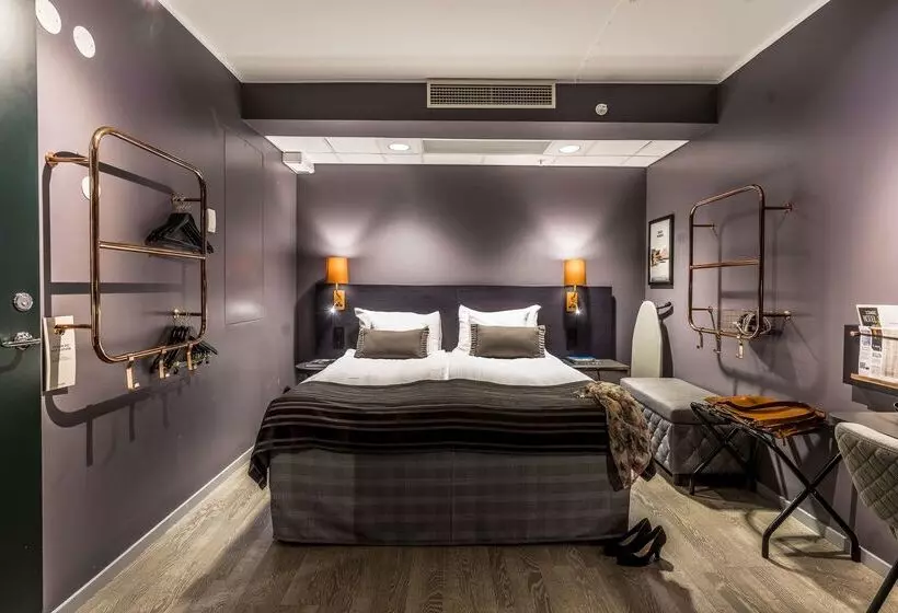 هتل Scandic Continental