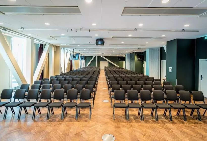 هتل Scandic Continental