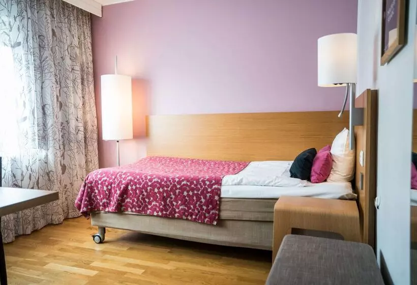Otel Scandic Jarva Krog