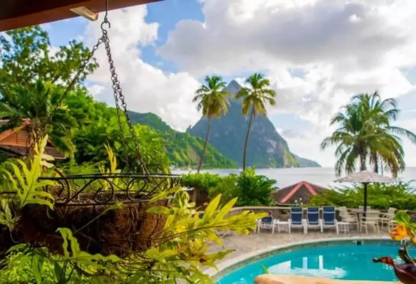 Hummingbird Beach Resort