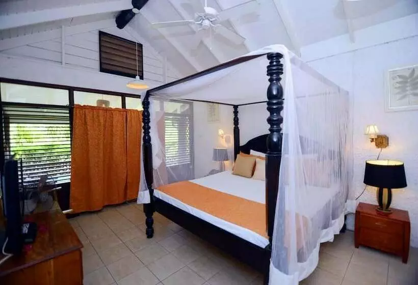 Hummingbird Beach Resort