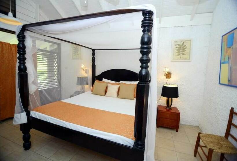 Hummingbird Beach Resort