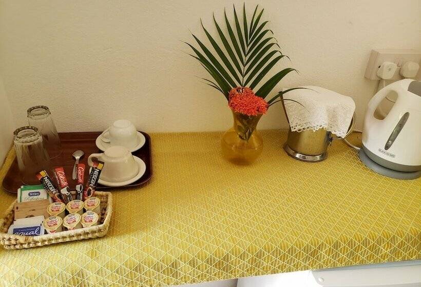 Hummingbird Beach Resort