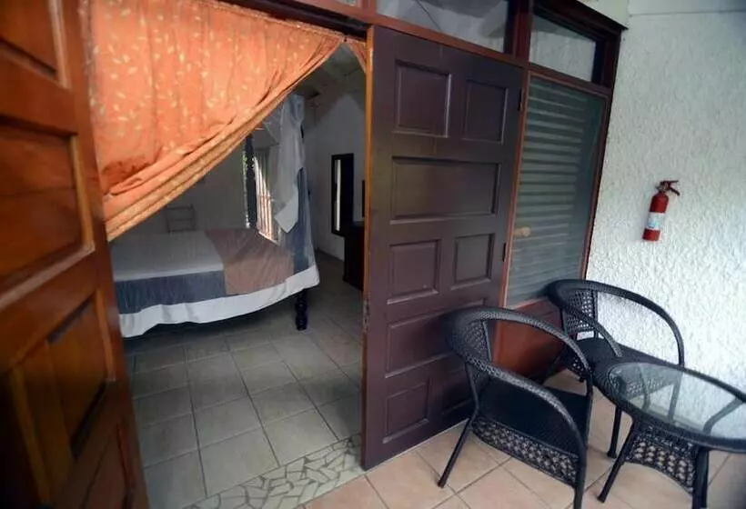 Hummingbird Beach Resort