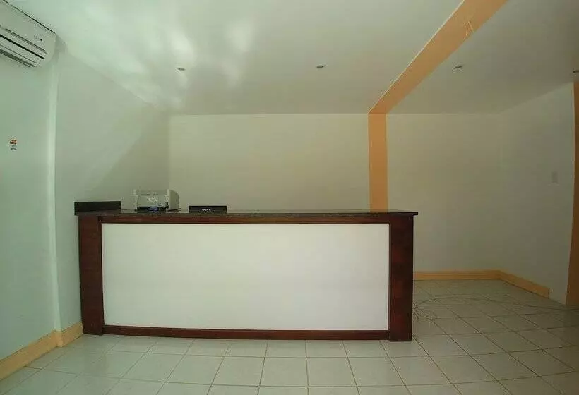 Pinneys Beach Hotel Nevis