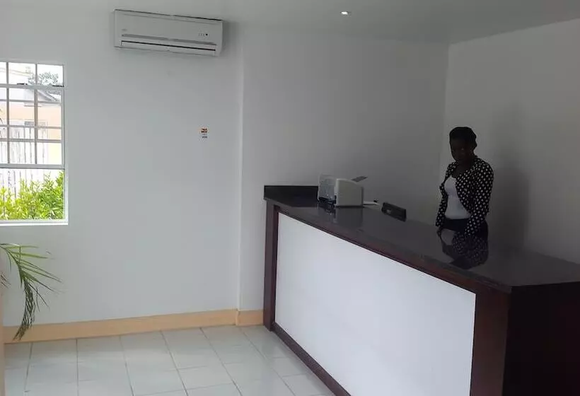 Pinneys Beach Hotel Nevis