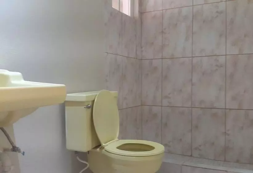 Pinneys Beach Hotel Nevis