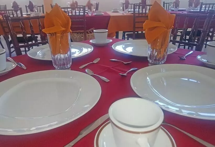 Pinneys Beach Hotel Nevis