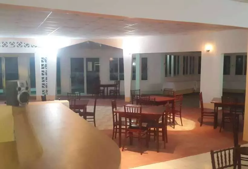 Pinneys Beach Hotel Nevis