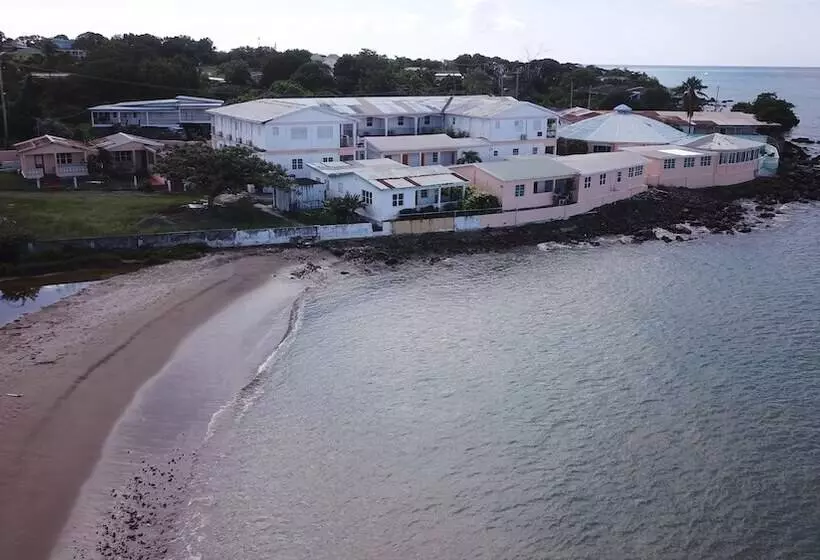 Pinneys Beach Hotel Nevis