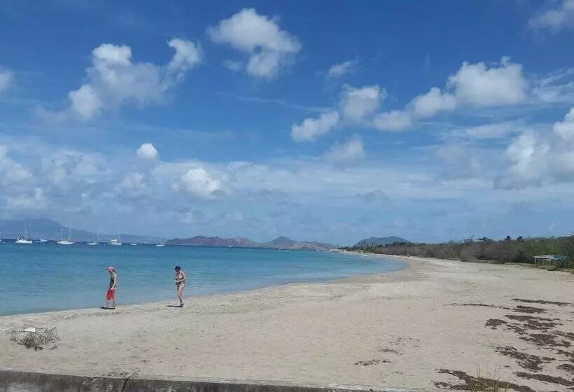 Pinneys Beach Hotel Nevis