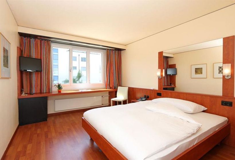 هتل Arte Spreitenbach