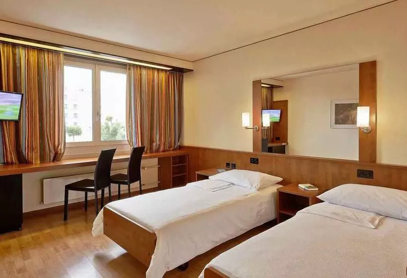 Отель Arte Spreitenbach