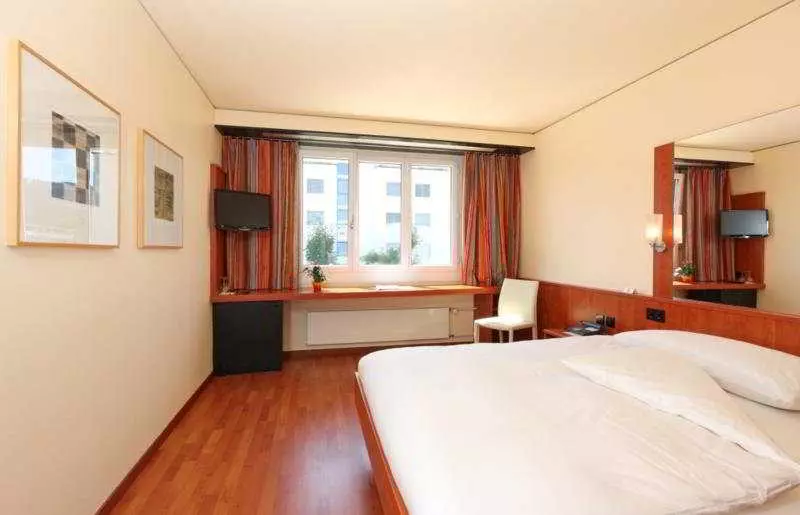 Отель Arte Spreitenbach