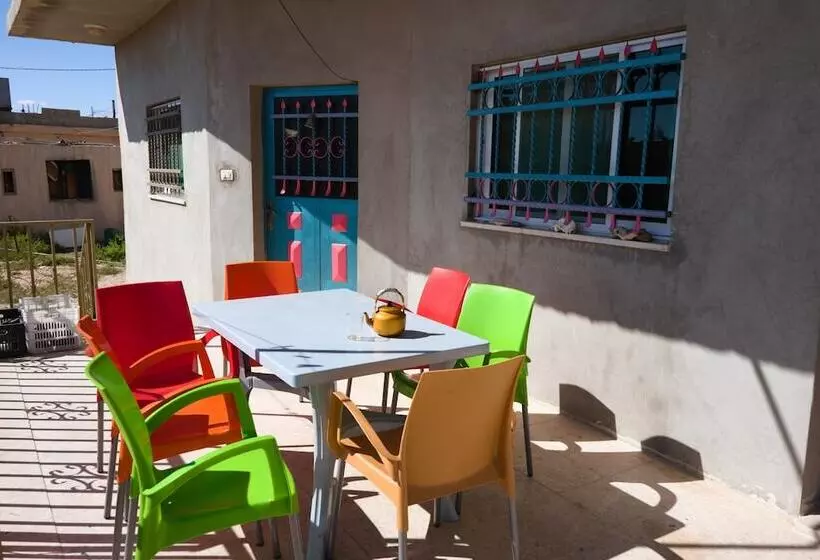 Bedouin Pink Ecohouse   Hostel