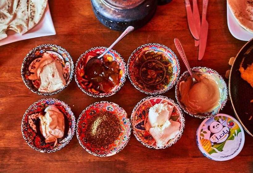 Bedouin Pink Ecohouse   Hostel