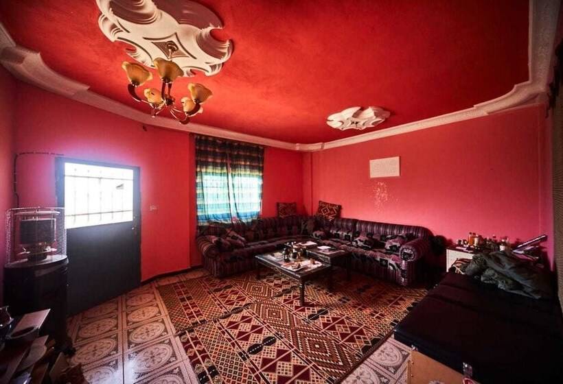 Bedouin Pink Ecohouse   Hostel