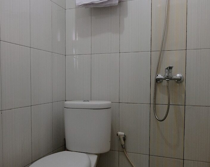 호텔 Reddoorz Syariah Near Universitas Batanghari Jambi