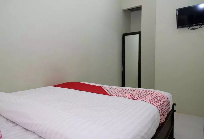 هتل Reddoorz Syariah Near Universitas Batanghari Jambi