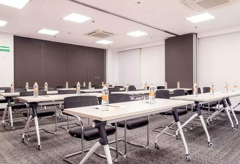 Hotelli Comfort Inn Hermosillo Aeropuerto