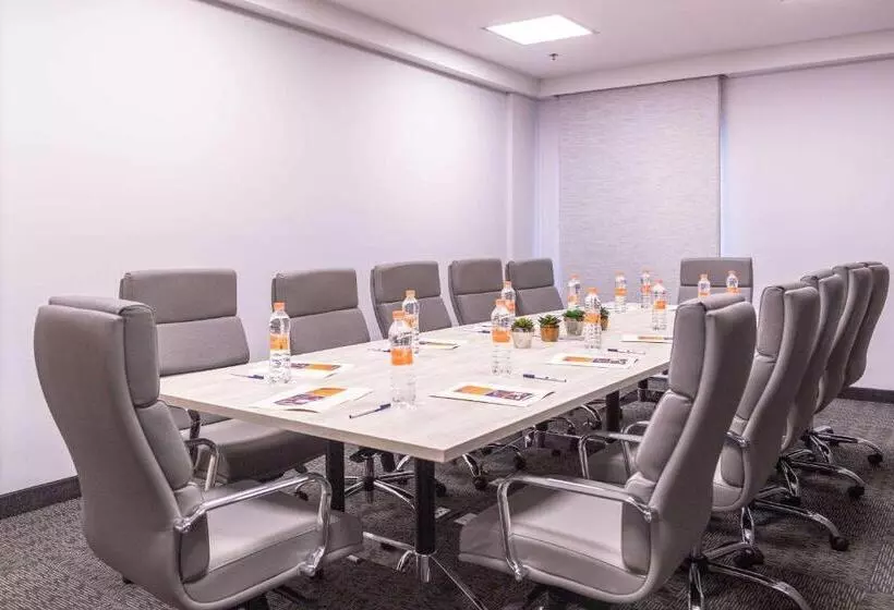 Hotelli Comfort Inn Hermosillo Aeropuerto