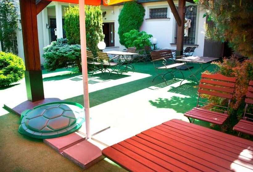 בית מלון כפרי A Museum Of Bricks