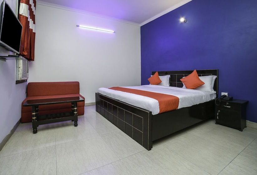 酒店 Refuge Home Stays By Oyo Rooms