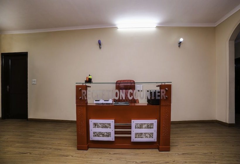 酒店 Refuge Home Stays By Oyo Rooms