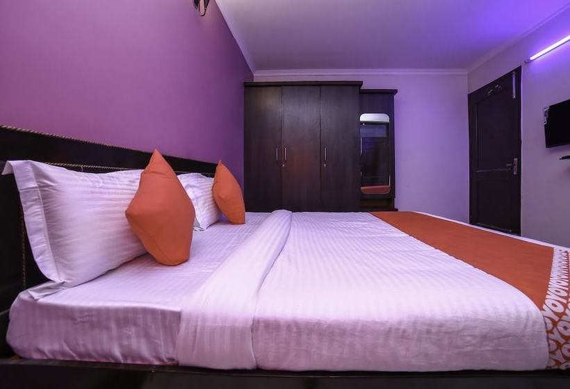 酒店 Refuge Home Stays By Oyo Rooms