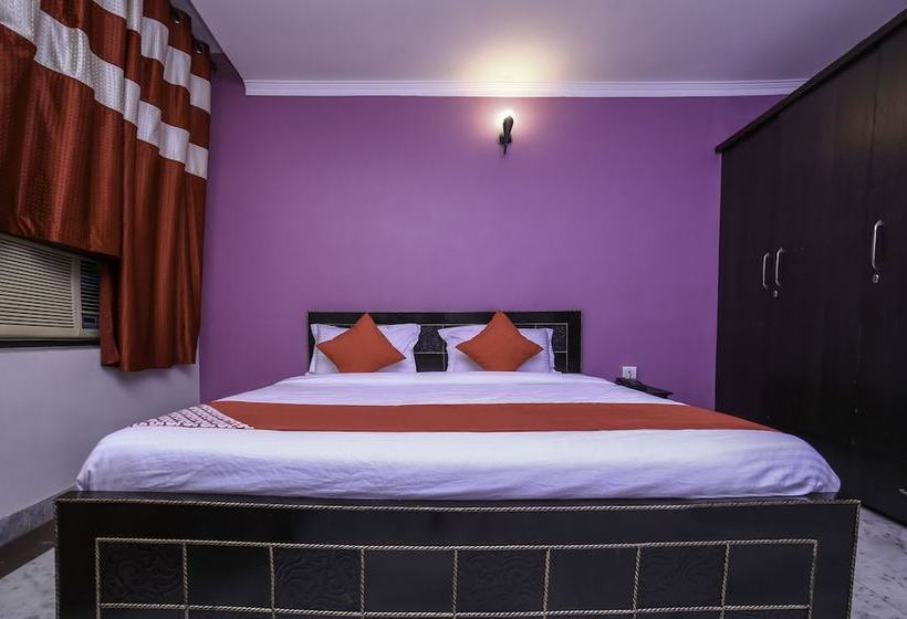 酒店 Refuge Home Stays By Oyo Rooms