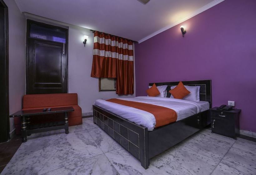 酒店 Refuge Home Stays By Oyo Rooms