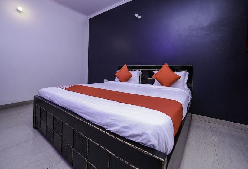 酒店 Refuge Home Stays By Oyo Rooms