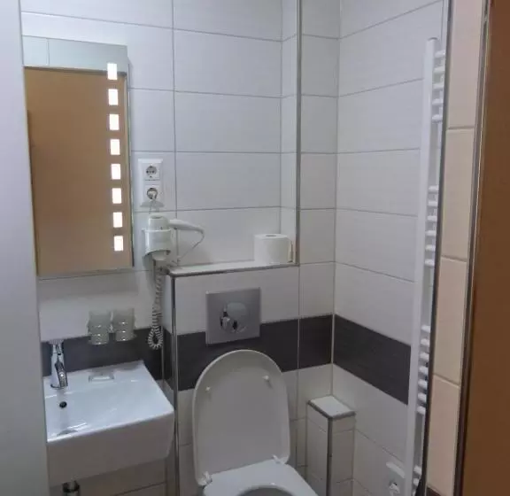 Hotelli /restaurant Balkan