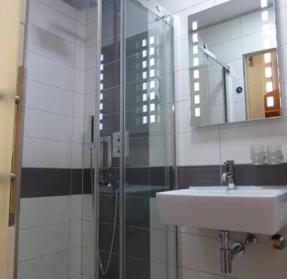 Hotelli /restaurant Balkan