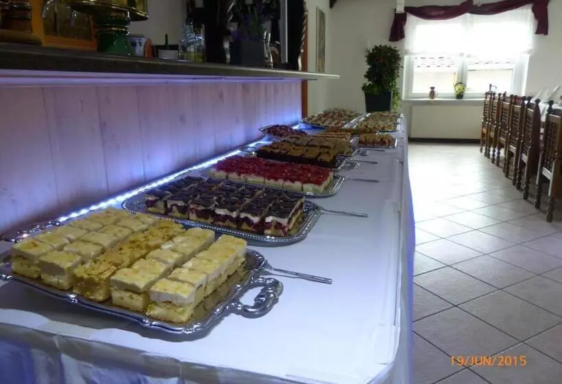 Hotelli /restaurant Balkan