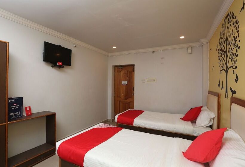 호텔 Royal Grand By Oyo Rooms