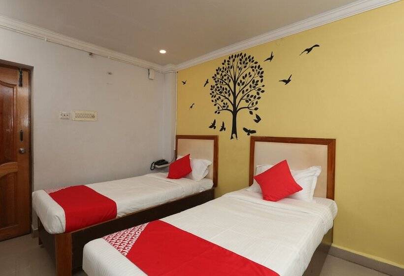 호텔 Royal Grand By Oyo Rooms