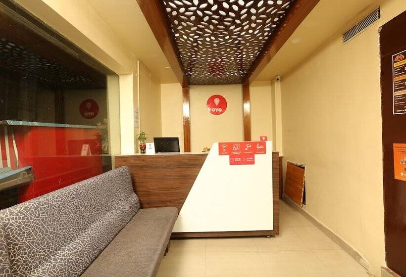 호텔 Royal Grand By Oyo Rooms