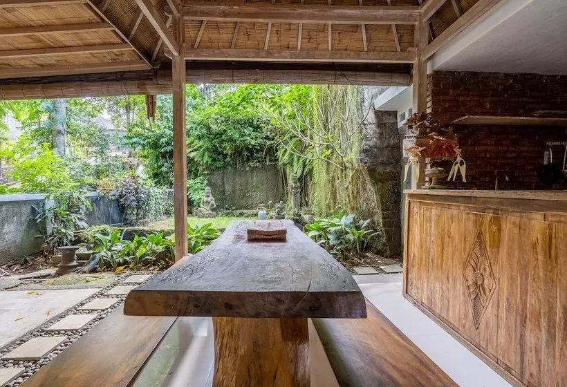 Majatalo Van Mandri Guest House By Oyo Rooms